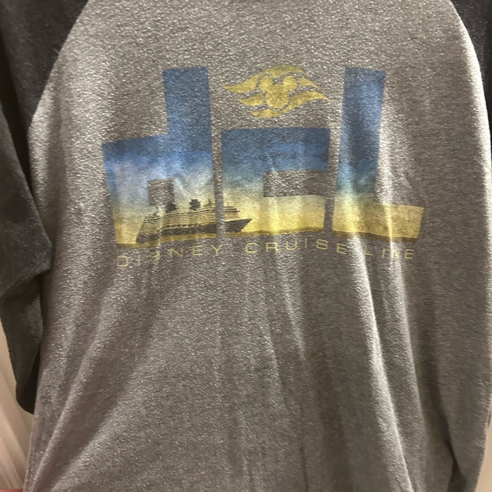 Disney Gray and Black 3/4 Sleeve Tee